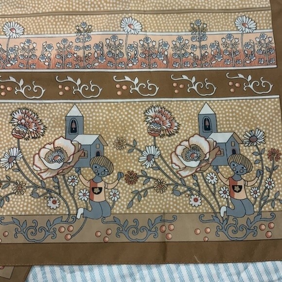 St, Michael polyester Italian made scarf - Picture 2 of 3